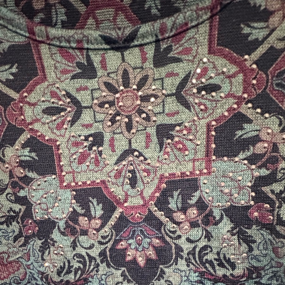 Floral Patterned Long Sleeve Top With Crystals - Picture 3 of 3